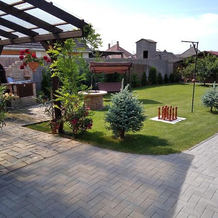 Moezsi Apartman Tolna Экстерьер фото