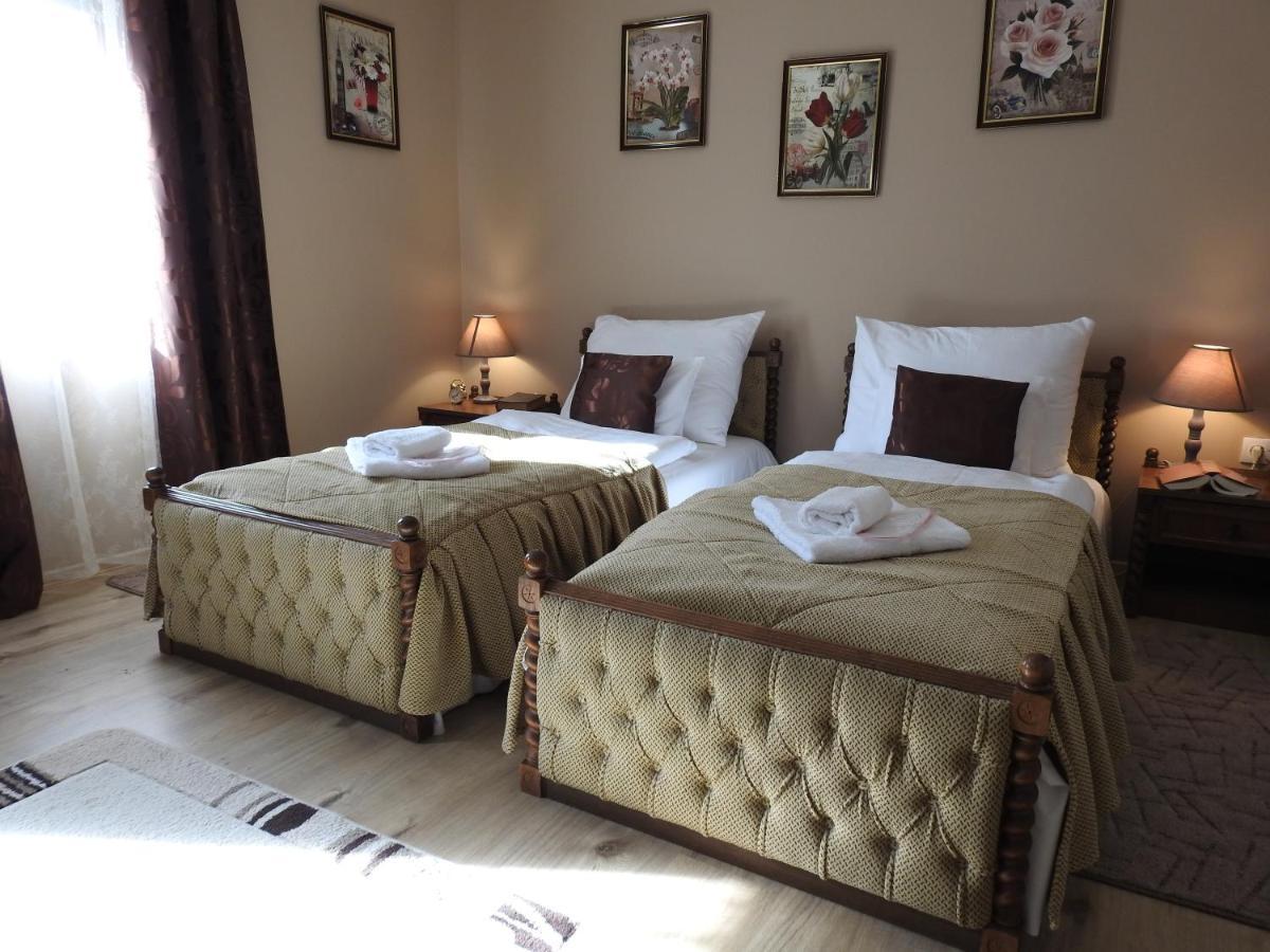 Moezsi Apartman Tolna Экстерьер фото